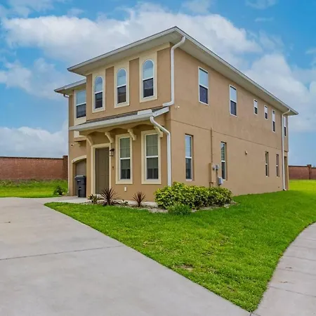 Modern Chic Family Home W/ Pool & Spa Near Disney